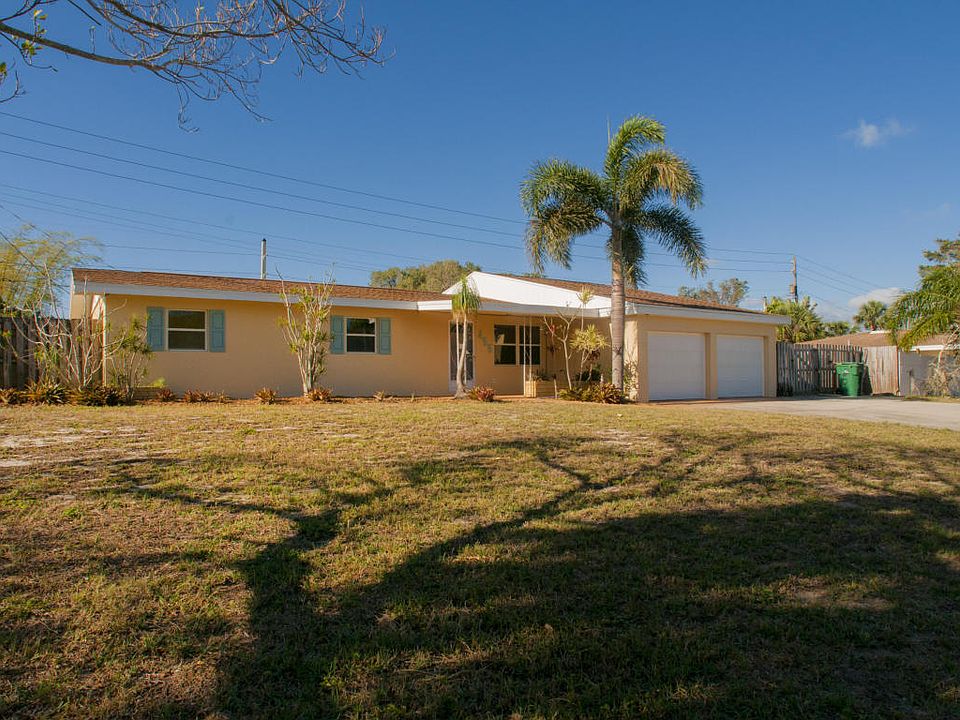 2nd image of 455 Bahama Dr