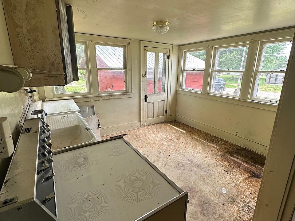 421 East St, Maquon, IL 61458 Zillow