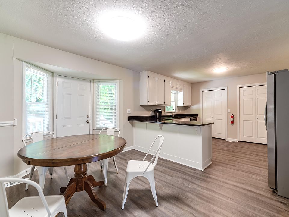 1st image of 450 Freestone Dr #14964164