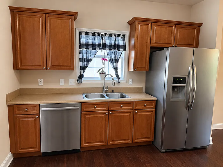 Kitchen - dishwasher, fridge