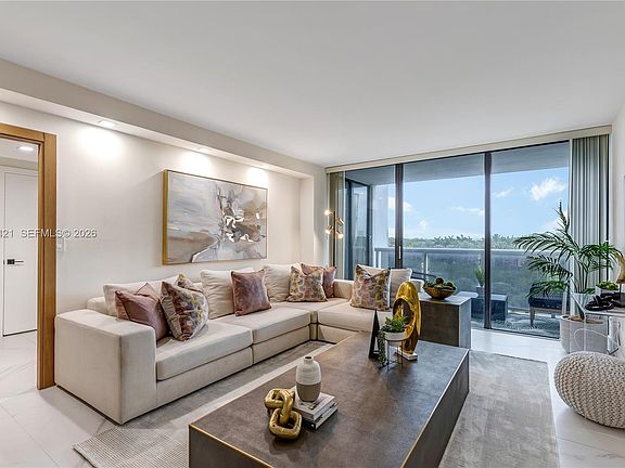 4th image of 20505 E Country Club Dr APT 532