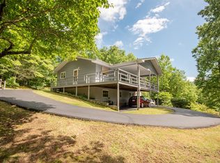 525 Beacon Hill Rd, Franklin, NC 28734