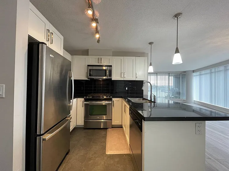 2133 Douglas Rd #207 — Photo 16