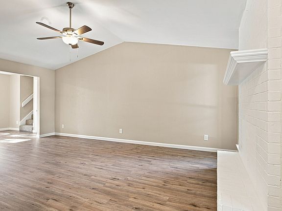 5th image of 721 Timberoaks Dr