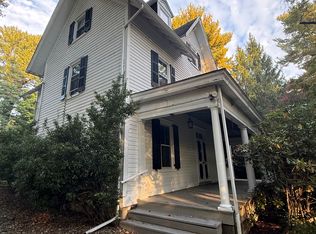 1426 County Line Rd, Bryn Mawr, PA 19010
