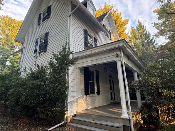 1426 County Line Rd, Bryn Mawr, PA 19010