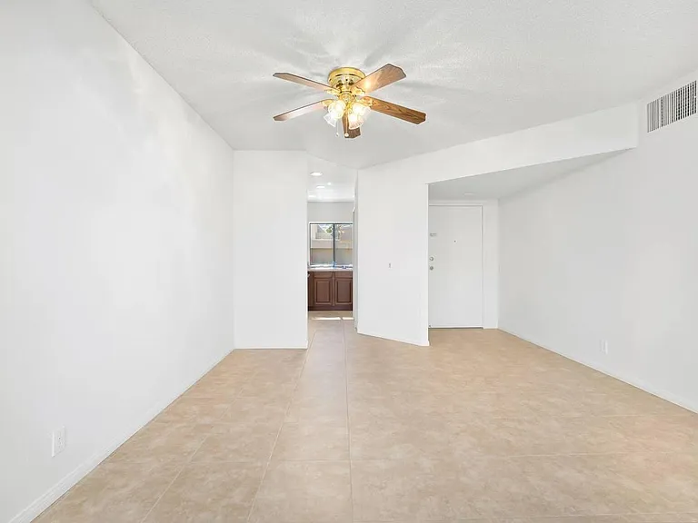71885 Eleanora Ln — Photo 4