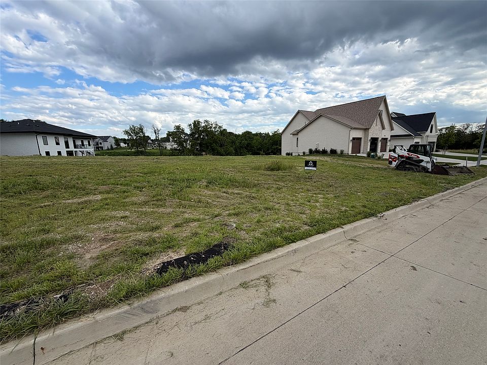 1st image of 14812 Persimmon Dr