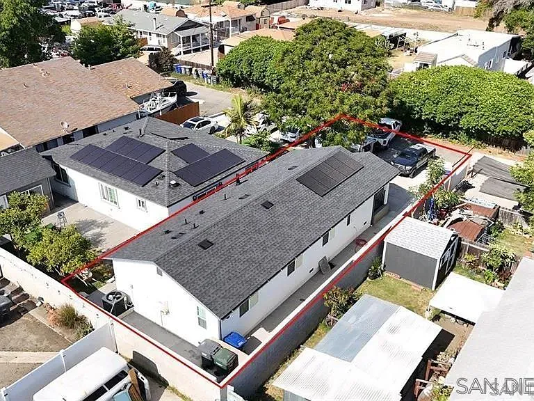 8834 1/2 Valencia St — Photo 3