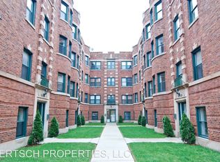 3003 W Gunnison St APT 1S, Chicago, IL 60625
