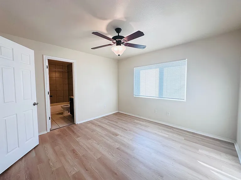 8711 Pensive Dr — Photo 21