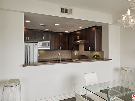 3rd image of 2010 S Beverly Glen Blvd #Penthouse 3
