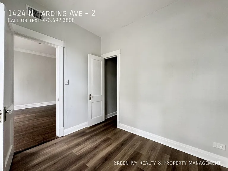 1424 N Harding Ave #2 — Photo 6