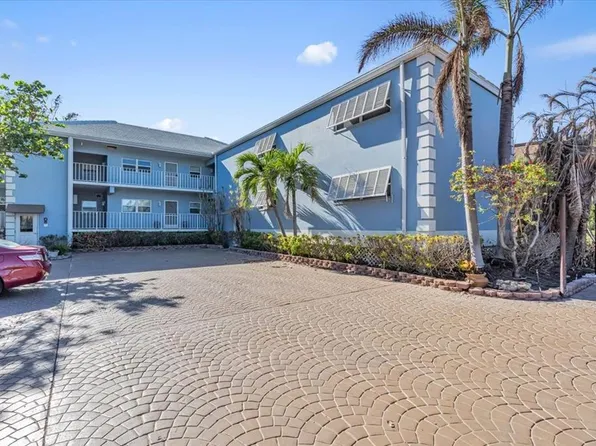 5621 Gulf Of Mexico Dr APT 102, Longboat Key, FL 34228