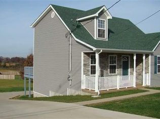 1689 W Elm Rd, Radcliff, KY 40160