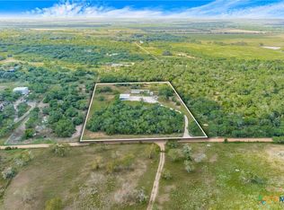 1455 Rainbow Rd, Cuero, TX 77954