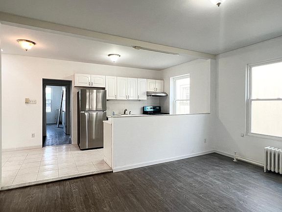3rd image of 8649 14th Ave #3