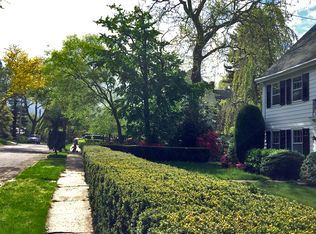 245 Arleigh Rd, Douglaston, NY 11363