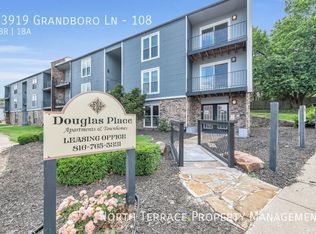 13900 Grandboro Ln #99, Grandview, MO 64030