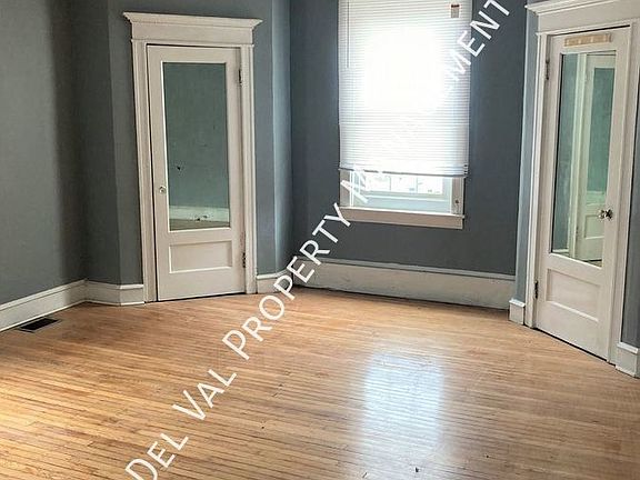 4th image of 319 Cobbs Creek Pkwy #2