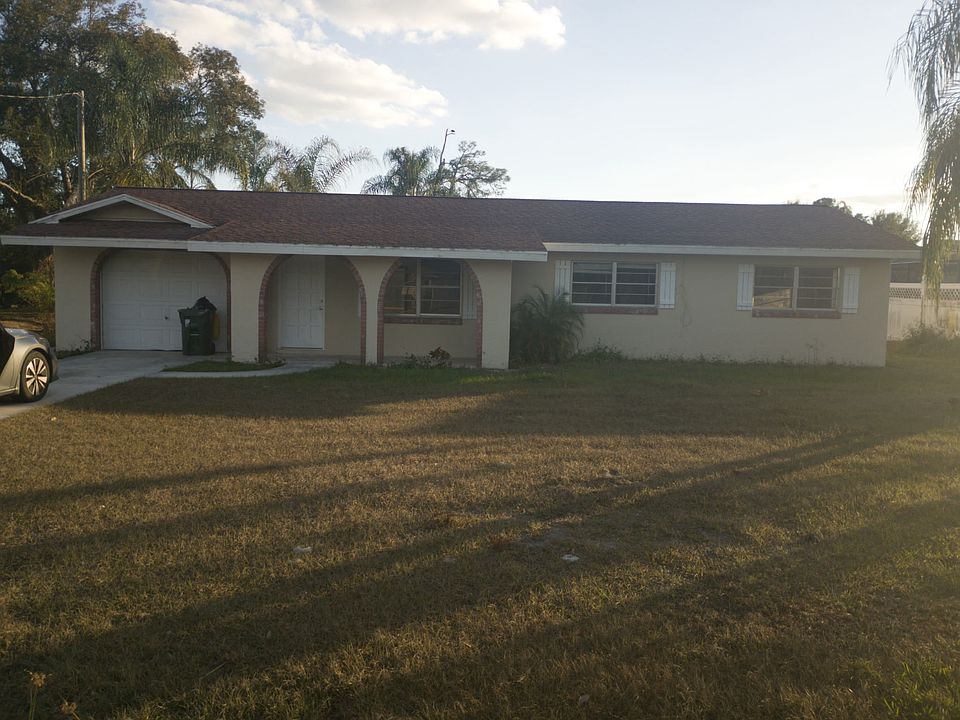1st image of 1601 Carrington Ave