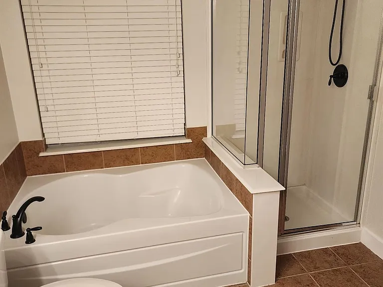 4519 Woodspring Glen Ln — Photo 45