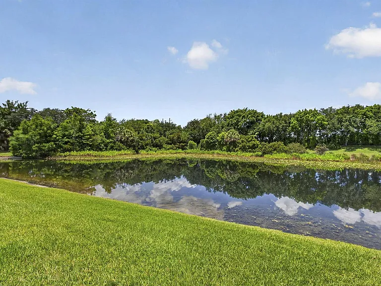 10880 Northgreen Dr — Photo 44