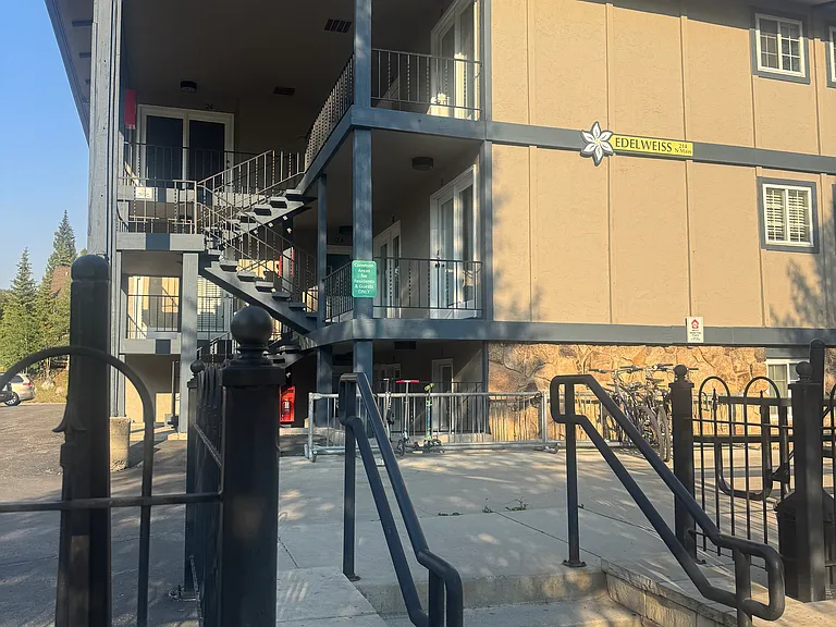 214 N Main St #20 — Photo 7