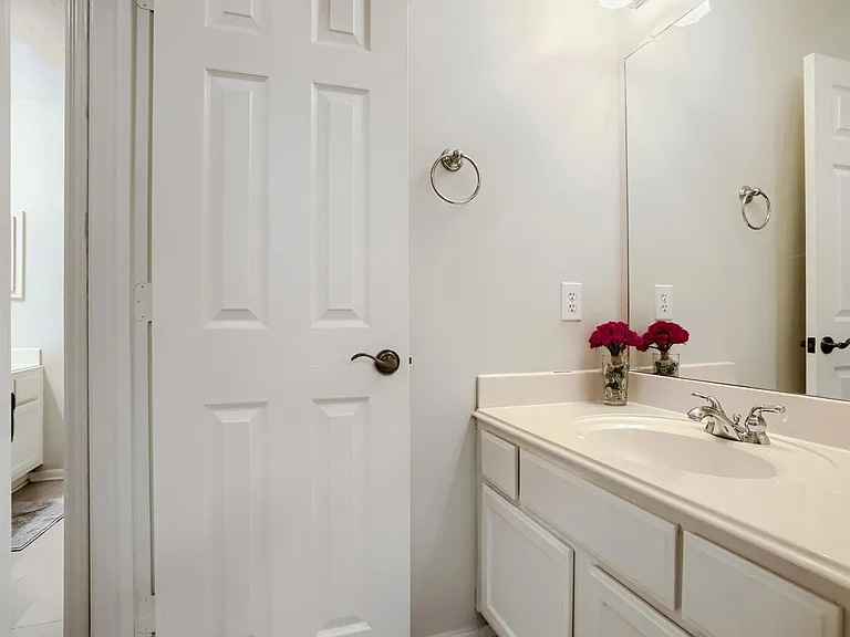 4147 E Northampton Pl — Photo 35
