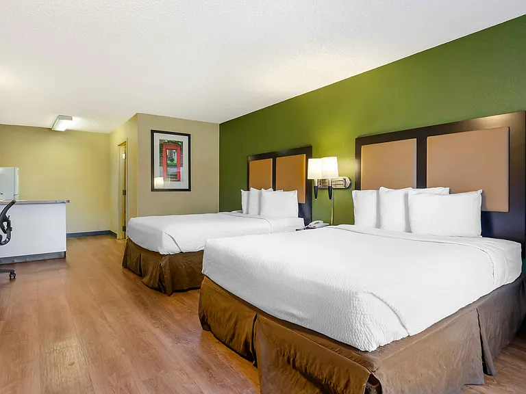 Studio Suite - 2 Queen Beds