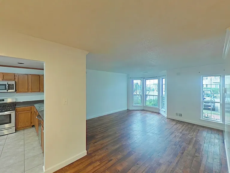 47 Dogwood St #1 — Photo 6