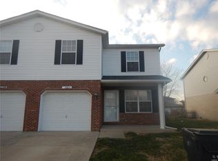 1005 Cool Valley Dr #B, Belleville, IL 62220