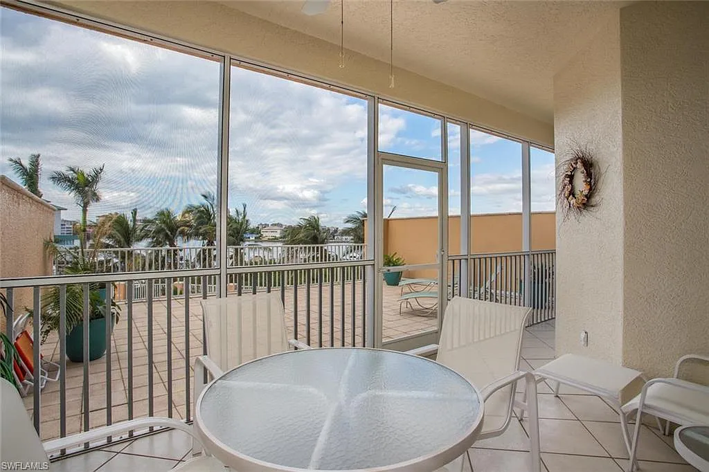 3 bed, 3.0 bath, 1750 sqft, $12,000 — Photo 1