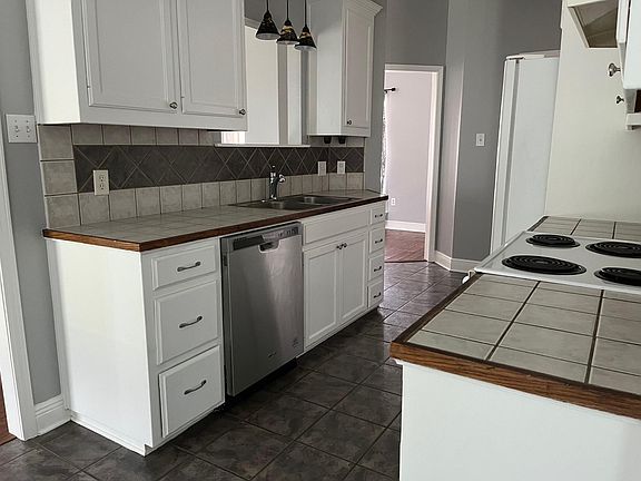 5th image of 36203 Greenville Ave