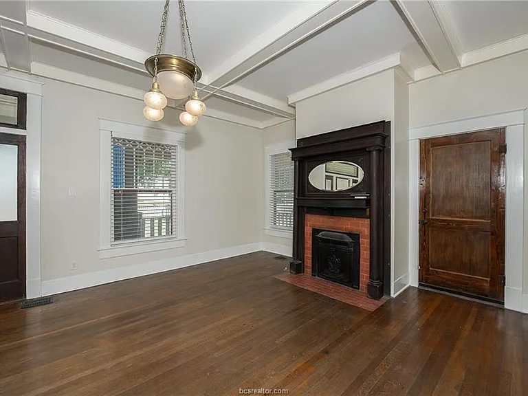 206 S Sims Ave — Photo 8