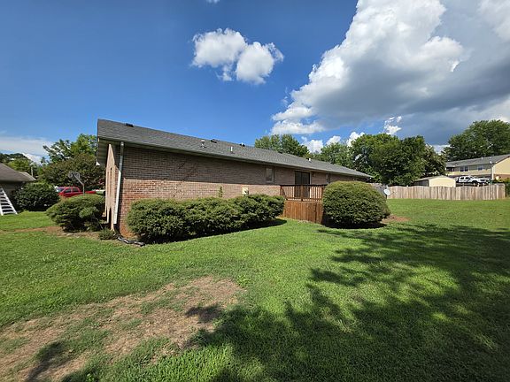 3rd image of 1517 Woodbury Ct