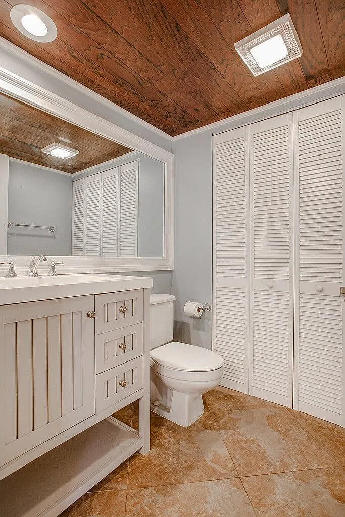 2 bed, 2.5 bath, 1236 sqft, $2,700 — Photo 2
