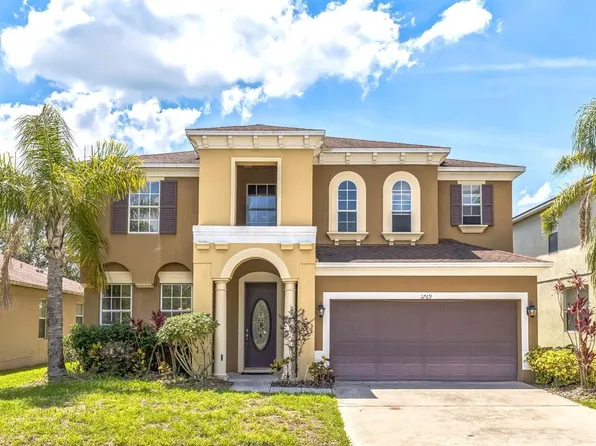 1769 Strathmore Cir, Mount Dora, FL 32757