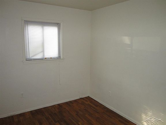 5th image of 925 S 26th St