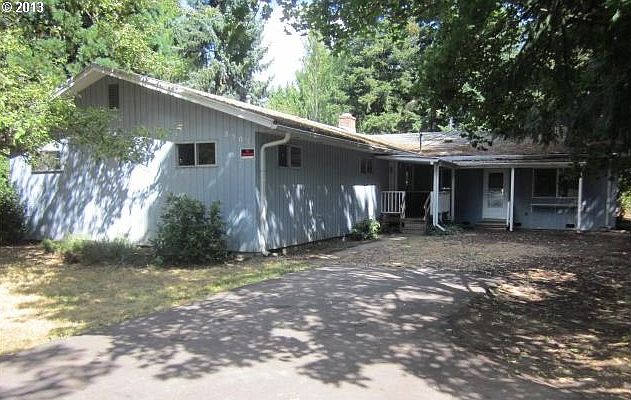 1st image of 2504 NE 84th Cir