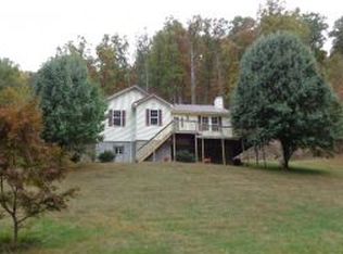 182 McQueen Hollow Rd, Johnson City, TN 37601