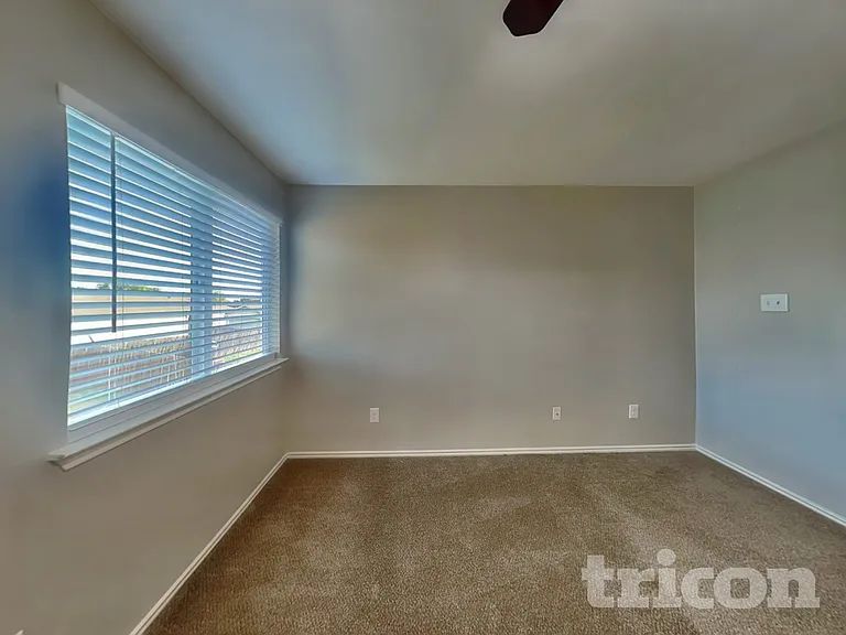 11312 Hungry Horse Dr — Photo 6