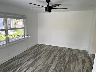 240 N 70th Way — Photo 18