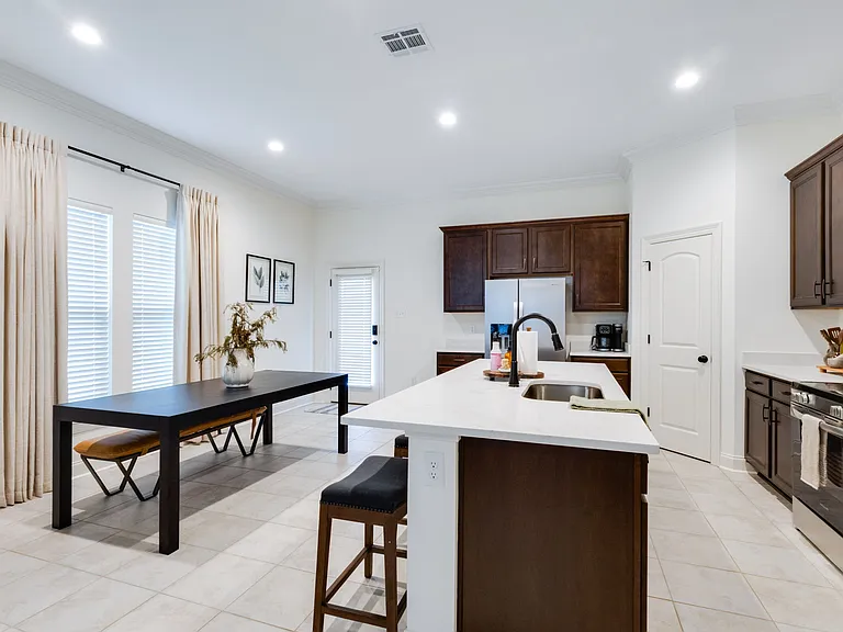 113 Ridley Ln — Photo 25