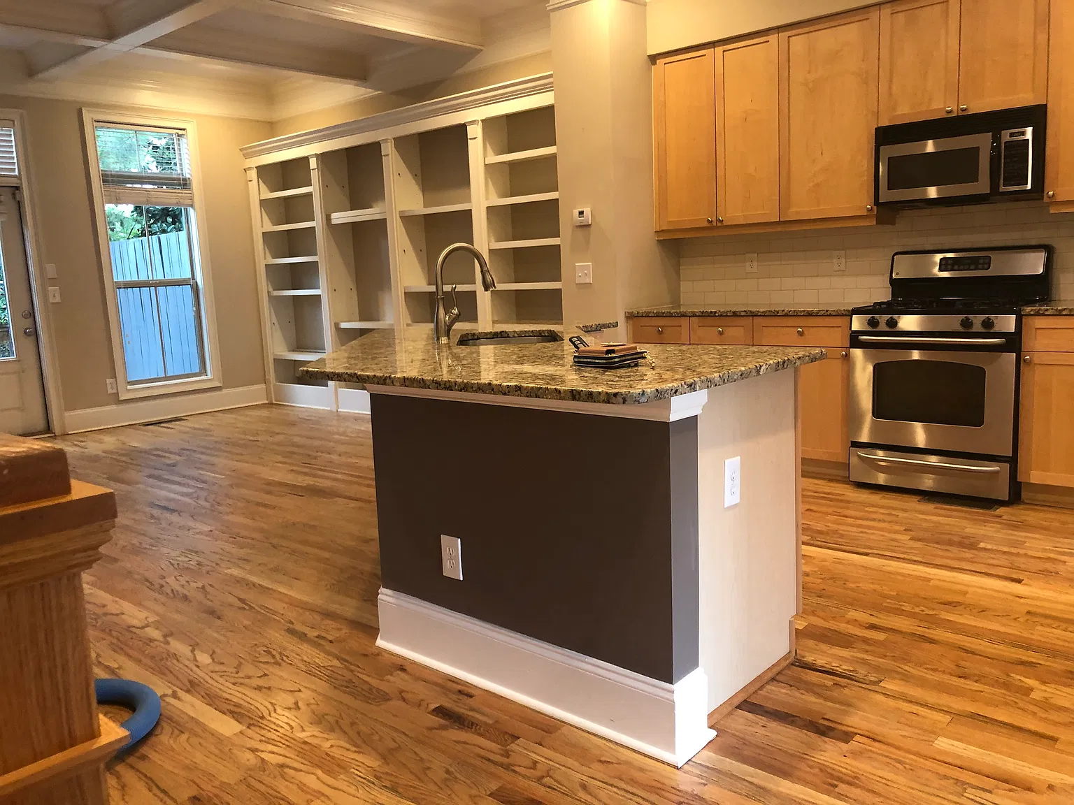 2474 Crescent Park Ct — Photo 3