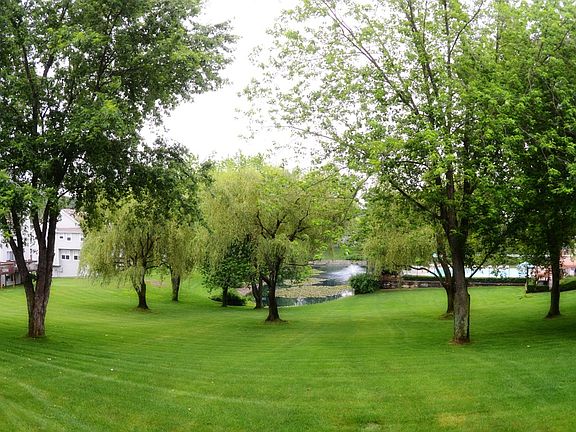 2nd image of 113 Leeward Ln