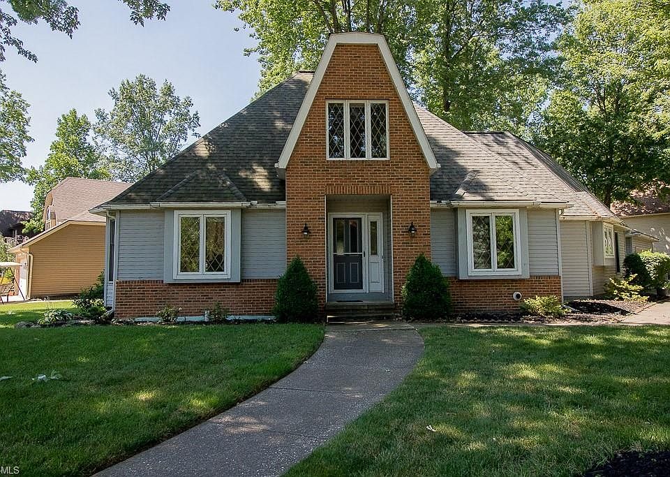 1st image of 6750 N Palmerston Dr