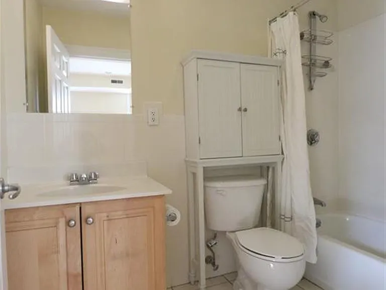 20 Trowbridge St #2 — Photo 9