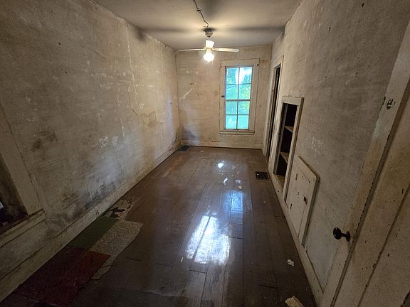 12th image of 12451 Beecher Rd