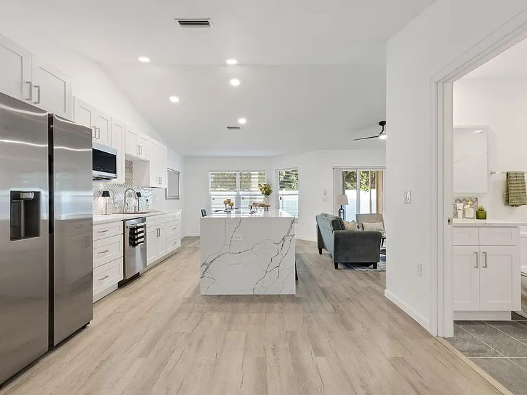 606 Marcus St #26 — Photo 6